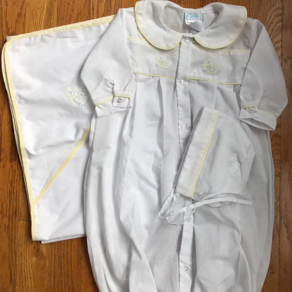 Unisex 6-9 mos White Vintage Sleeper Gown